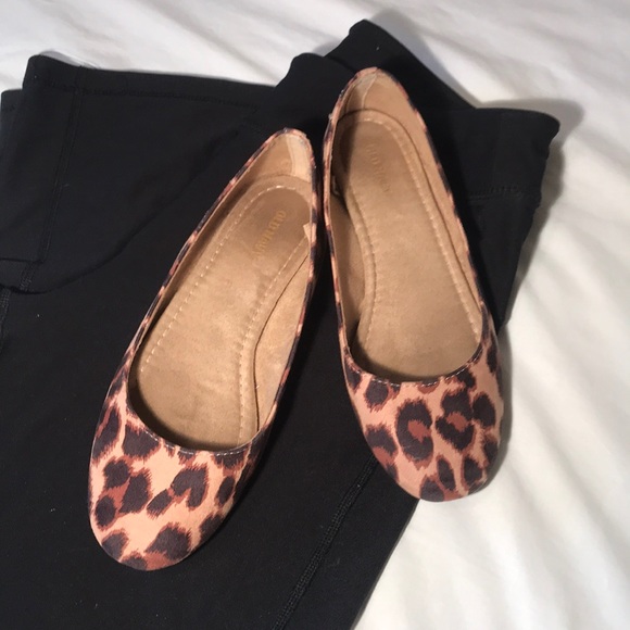 Old Navy Shoes - Old Navy Cheetah print shoes